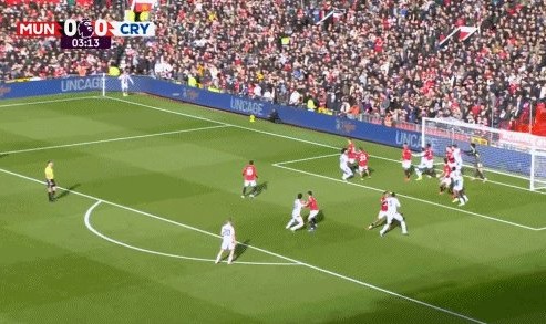 天天盈球即时比分直播-【英超】2比1逆转十人水晶宫 曼联升至积分榜第三！