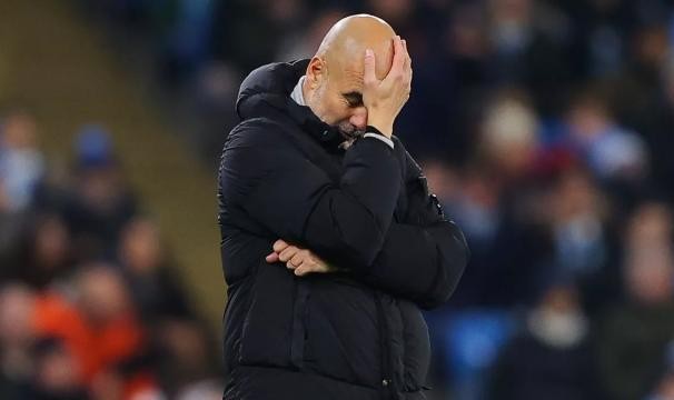 天天看球-费耶诺德伤口撒盐瓜帅，高唱YNWA隔空声援斯洛特