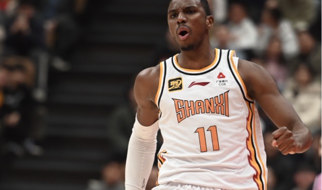 告别CBA！前NBA扣篮王迪亚洛正式加盟西甲 上季率山西男篮进四强