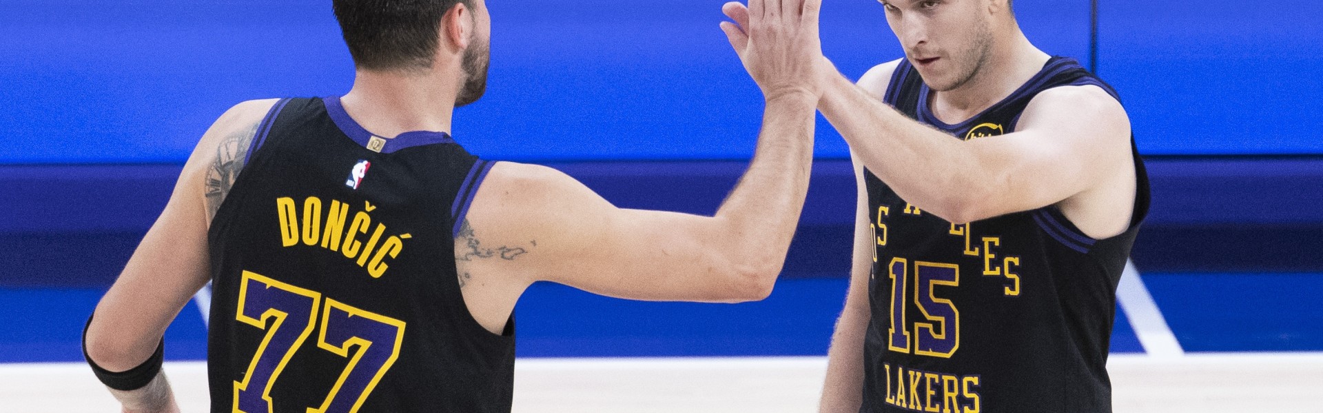 天天盈球即时比分直播-最佳拍档？东契奇和里夫斯连续三场同场30+5+5 历史首对队友