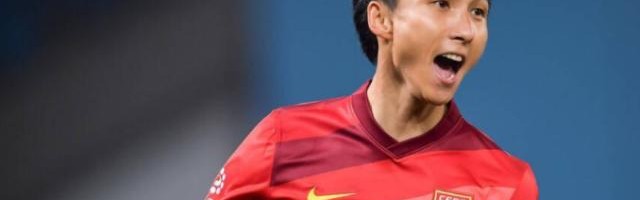 天天盈球-尹鸿博进球后不忘求助：希望能够尽快解决球队困难